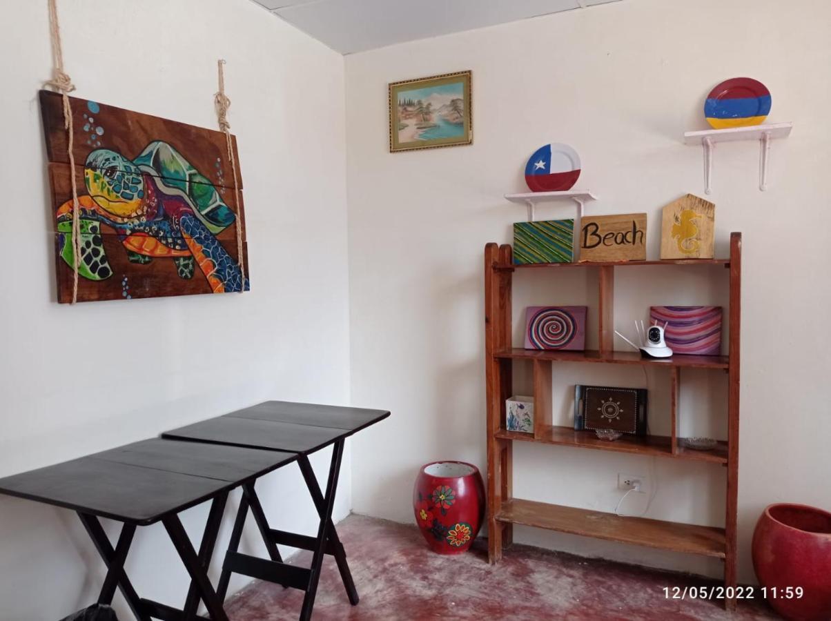Alquiler De Habitaciones Bay House Hostel Salinas  Exterior photo